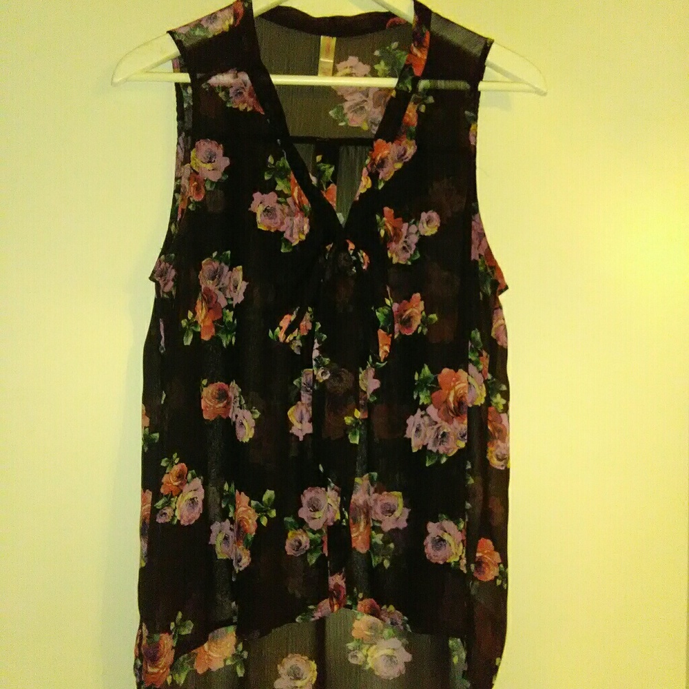Women's Sleeveless Hi-Low Hem Blouse XL
